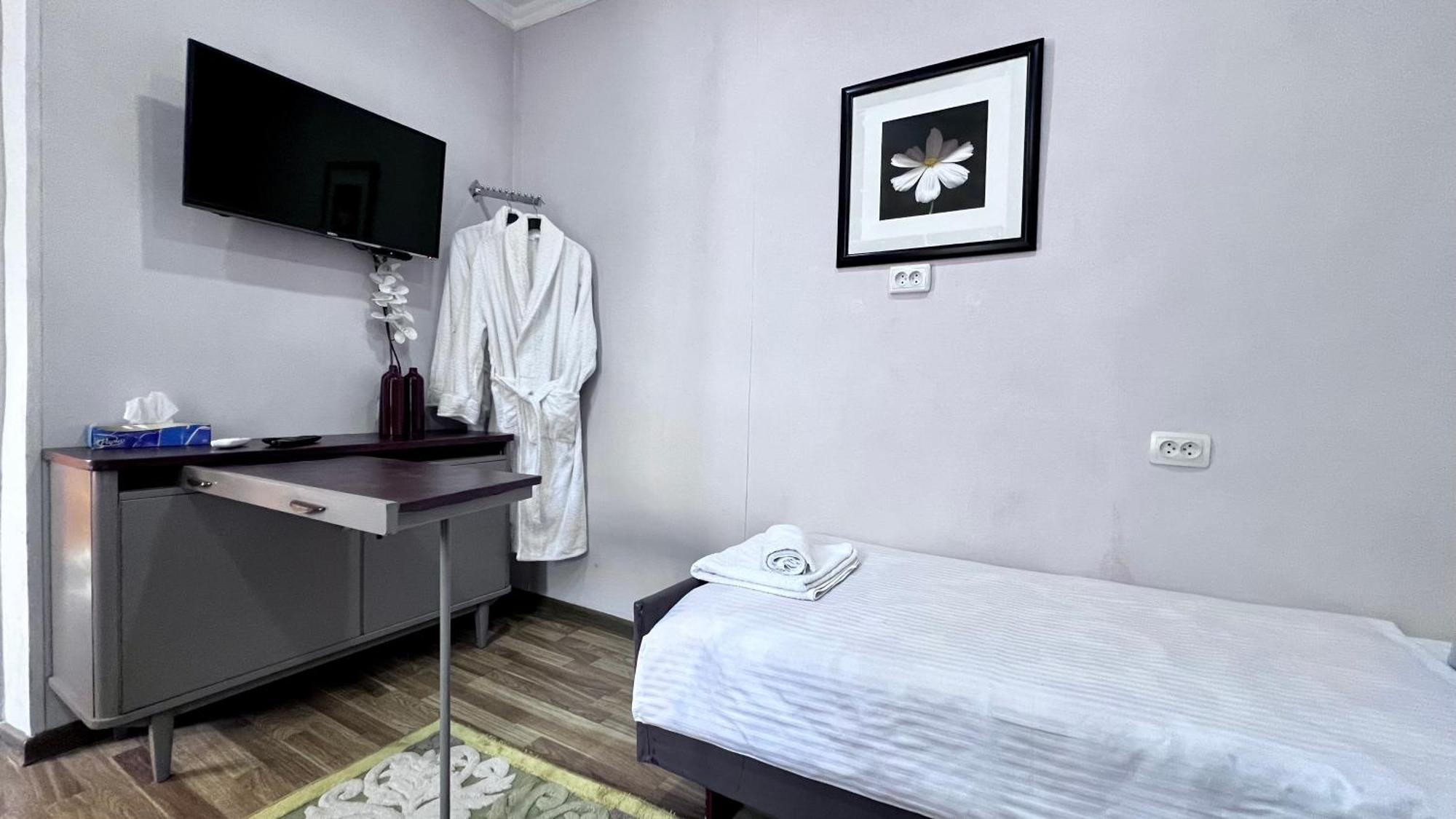 Frodo Hotel Tashkent Luaran gambar